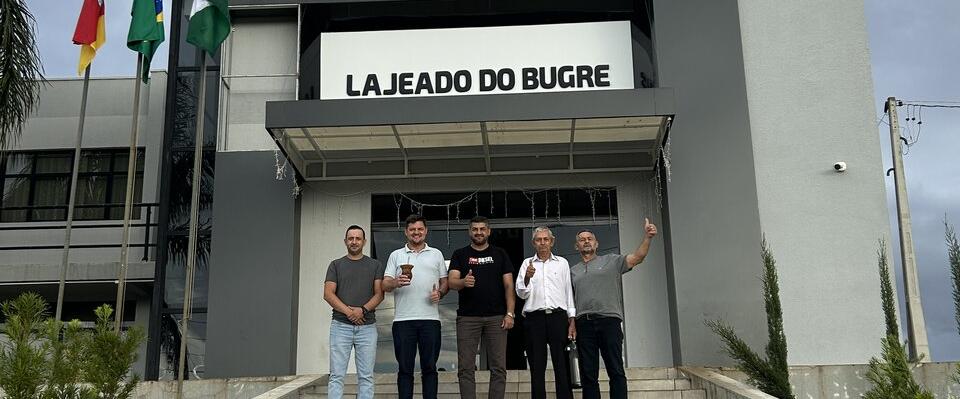 Presidente da AMZOP visita Lajeado do Bugre e é recebido pelo vice-prefeito Maico