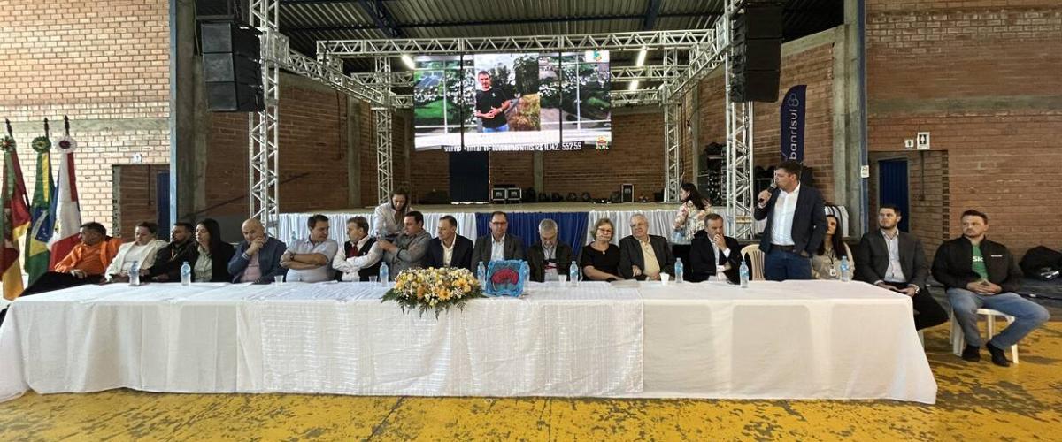 Prefeitos da AMZOP prestigiam programação de aniversário de Cerro Grande
