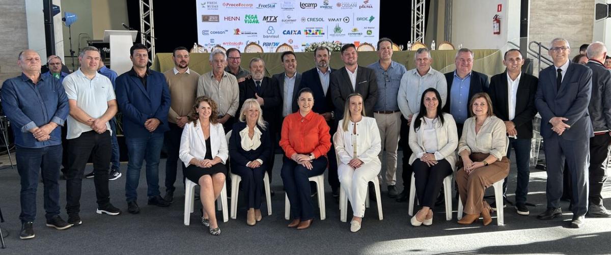 Expofred 2025: Prefeitos da AMZOP Prestigiam a Abertura Oficial